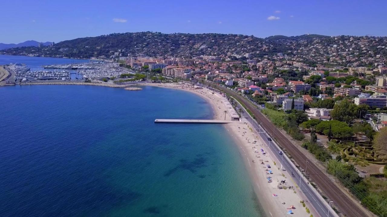 Apt Golfe Juan - 5Min Des Plages - Parking Privee - Piscine Rooftop 瓦洛里 外观 照片