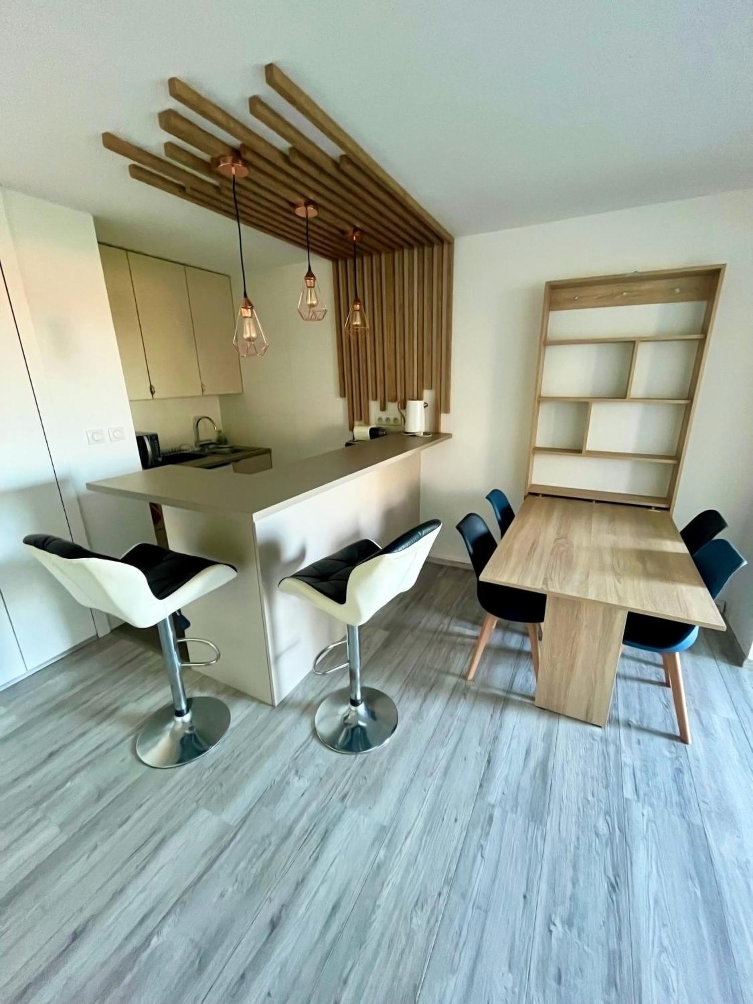 Apt Golfe Juan - 5Min Des Plages - Parking Privee - Piscine Rooftop 瓦洛里 外观 照片